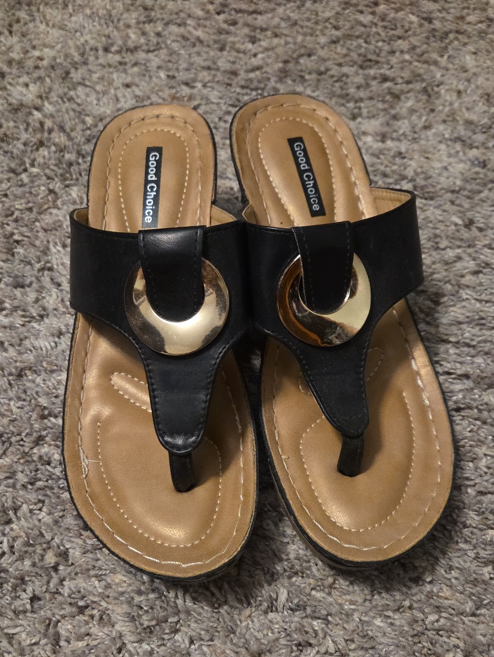 Good Choice Black Thong Sandals with Gold Disc Accent Size 8.